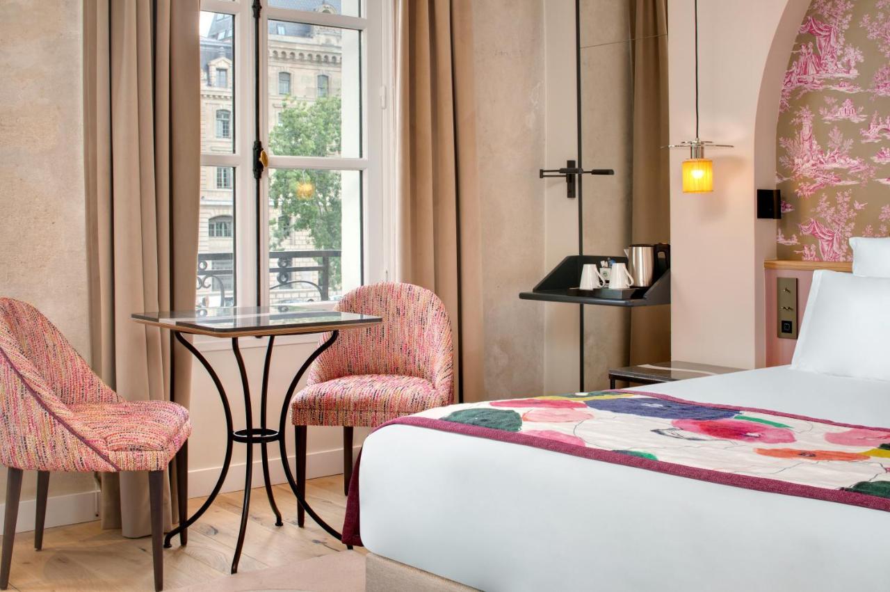 Les Rives De Notre-dame Paris